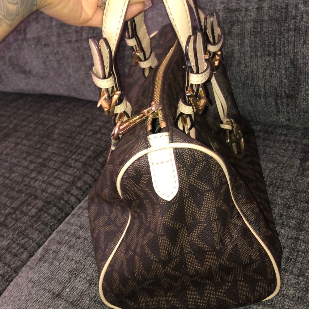Purse - Picture 2 of 7
